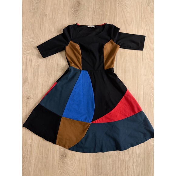 Boden Dresses & Skirts - Boden Colorblock Fit Flare Dress Womens 6 Black Multi Geometric Jersey Knit